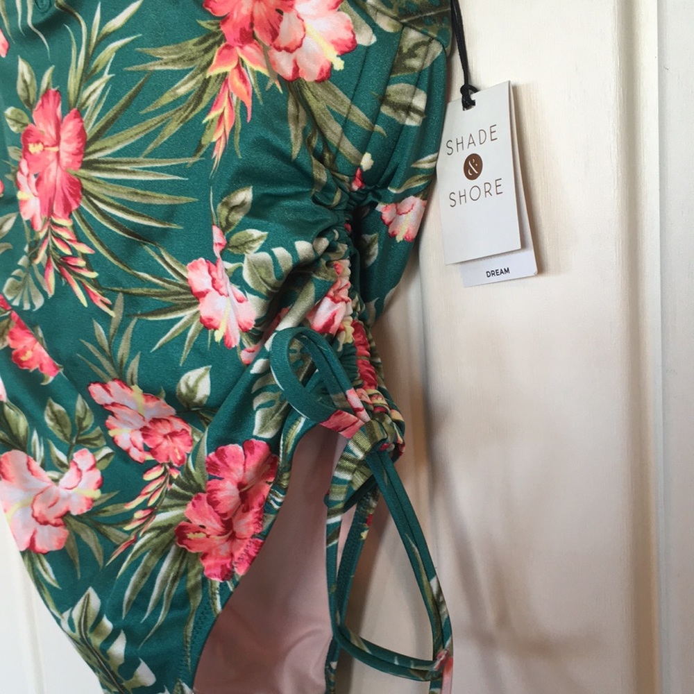 Shade & Shore one piece swim suit - Picture 3 of 5